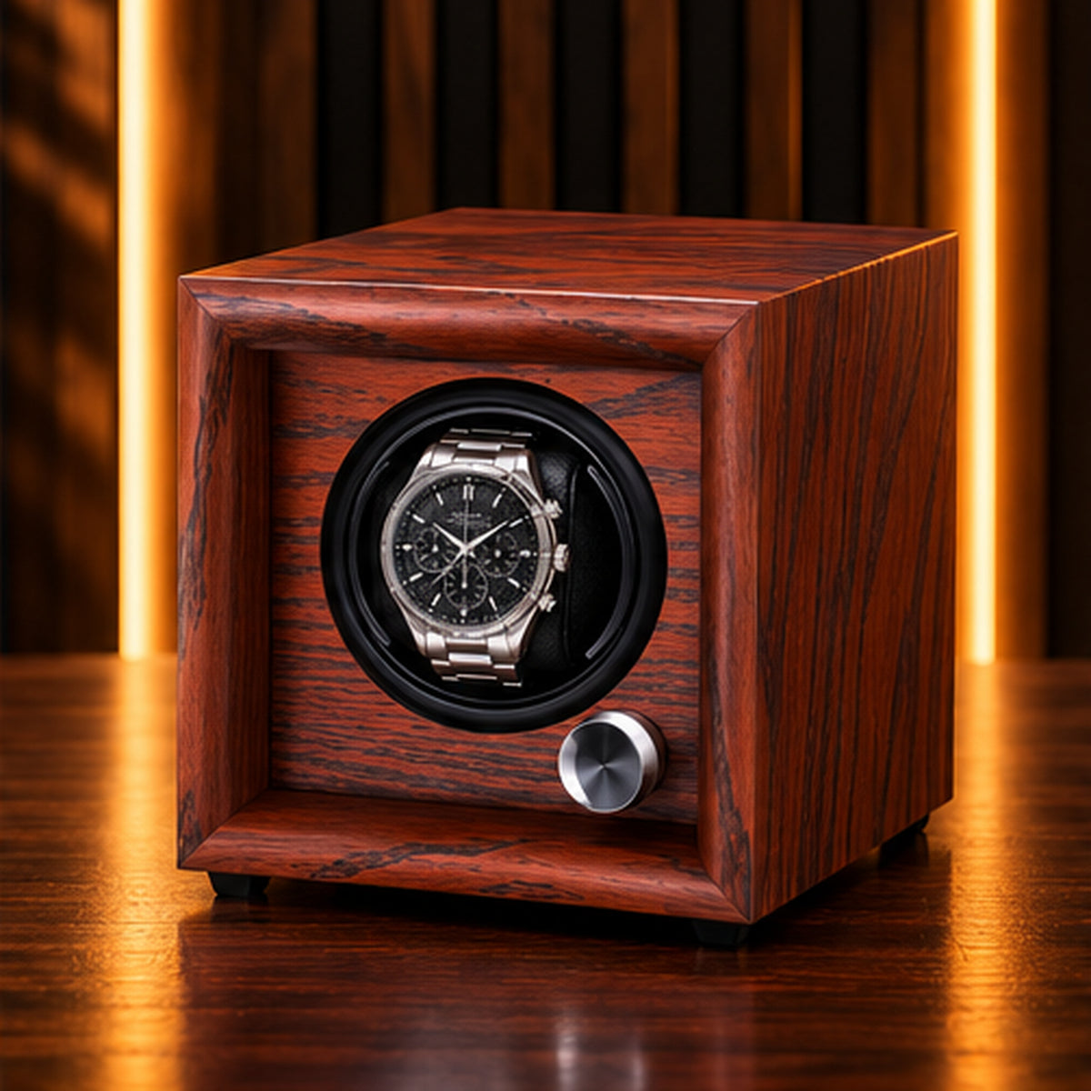 Remontoir Montre Automatique 1 Place – Bois & LED – vue de trois quarts du coffret en bois veiné