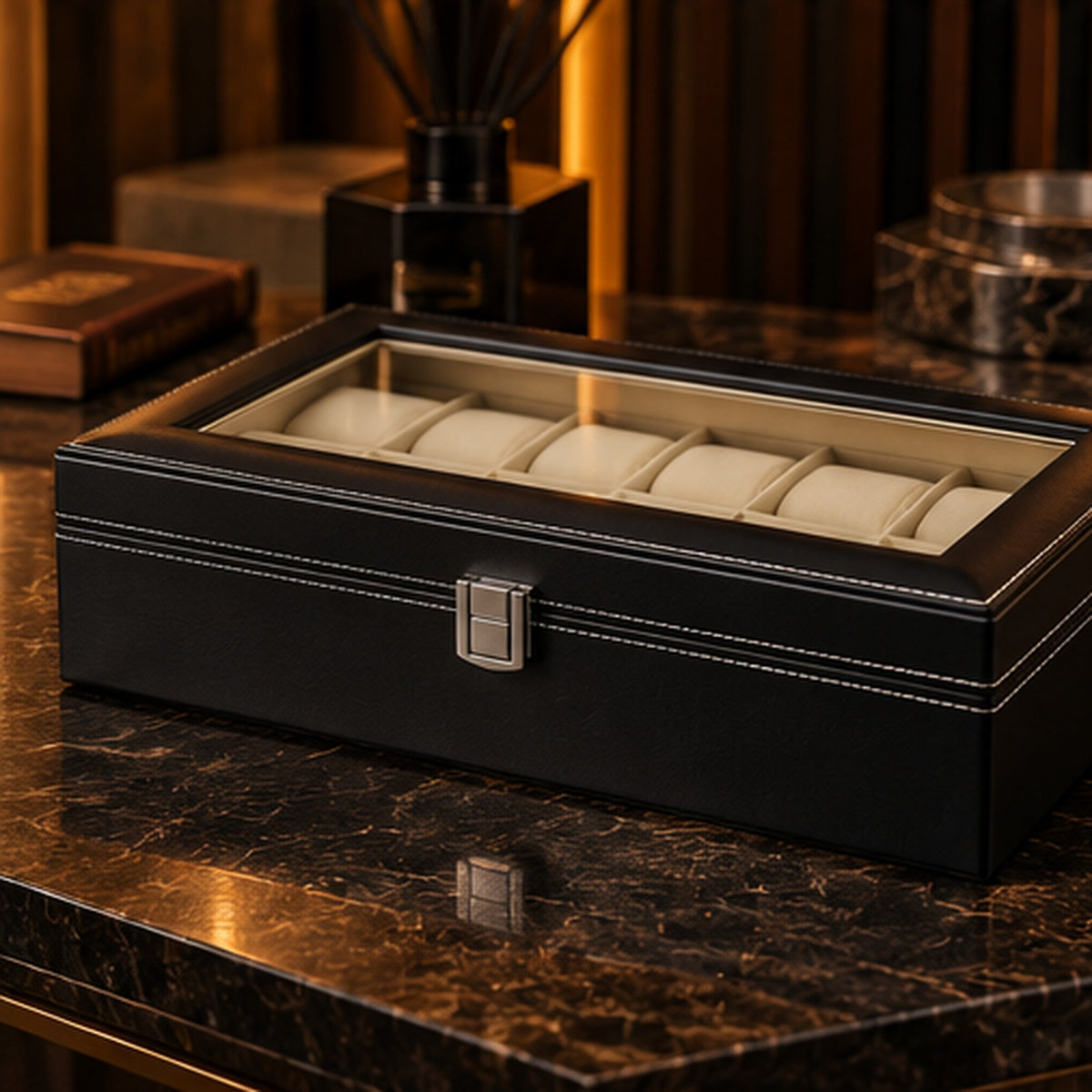 Boîte à montres 12 emplacements en similicuir noir – mise en situation dans un intérieur