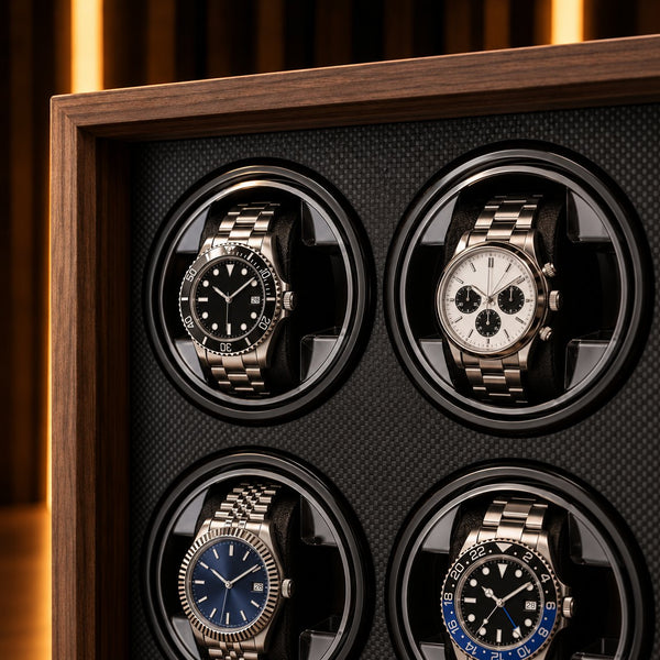 Remontoir montre automatique 4 places, gros plan sur les coussins et les montres installées – Complications Paris