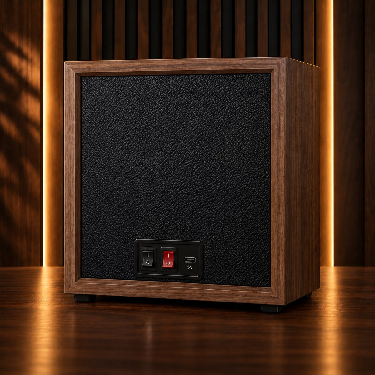 Panneau arrière d'un remontoir montre automatique 4 places, interrupteurs et port USB-C – Complications Paris